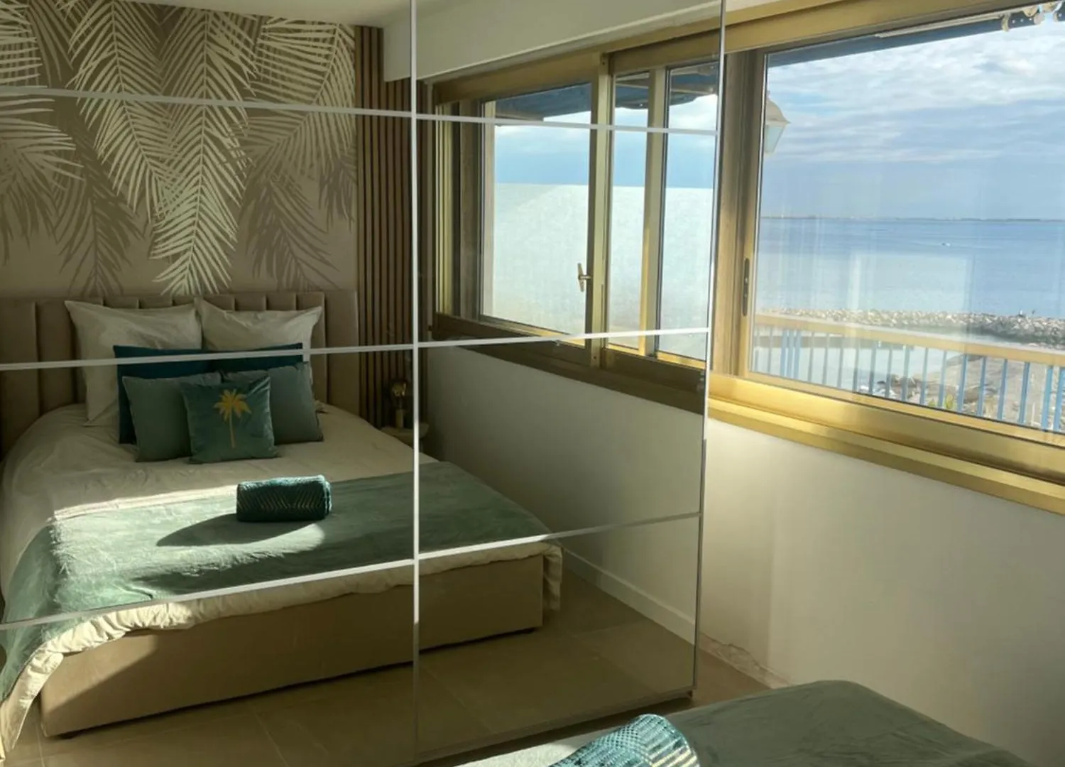 Splendide Vue Panoramique Sur La Mediterranee Cagnes-sur-Mer Apartment